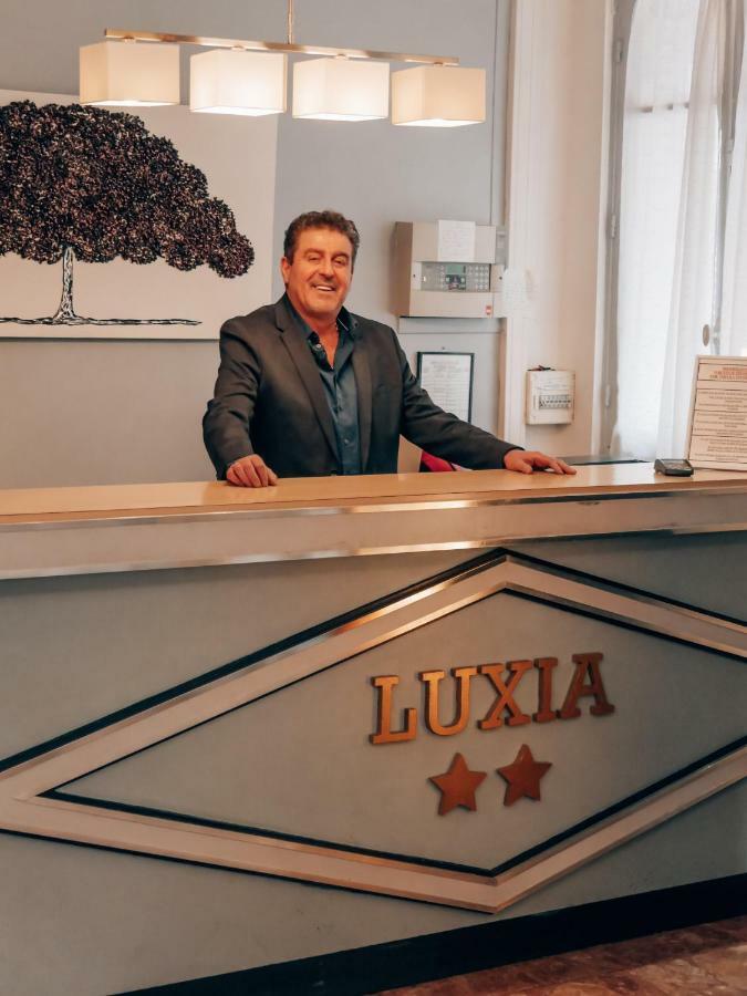 Hotel Luxia Paris Dış mekan fotoğraf